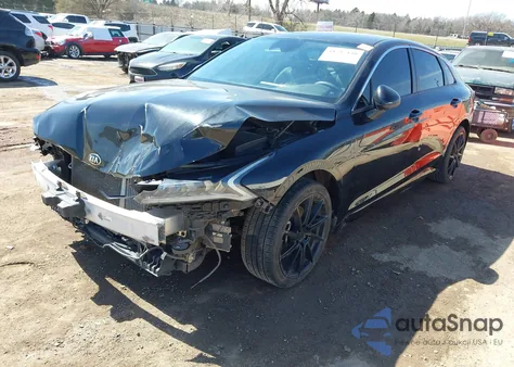 2021 Kia K5 Lxs z USA, uszkodzony, nr VIN 5XXG14J22MG006230